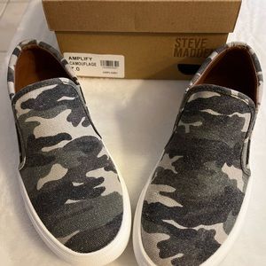 Steve Madden - Legacy - Camouflage, New Never worn, size 7, slip on,